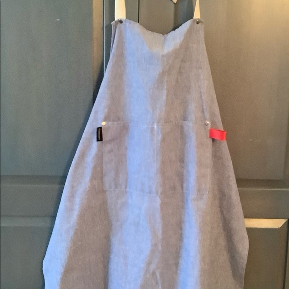 3 Aprons For $20 - Picture 4 of 7